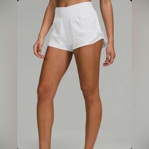 Lululemon Hotty Hot High-Rise Lined Short 2.5”